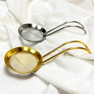 Powder Sifter With Handle - Oatka Glass Studio
