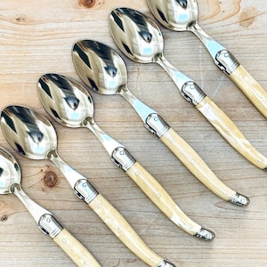 Laguiole Tischlöffel – Set aus 6 | Authentisches französisches Laguiole-Besteck – 4 Farben, Spülmaschinenfest, Hergestellt in Frankreich