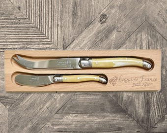 Laguiole Cheese and Butter Knife Set – French Cutlery, Wooden Tray