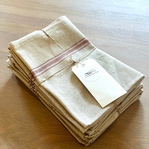 French Linen Kitchen Towel in Windowpane Plaid — GARDENHEIR