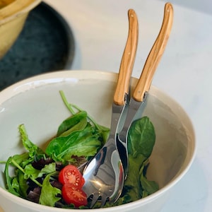 Set di Posate per Insalata Laguiole 2 Pezzi | Manico in Legno d'Ulivo | Autentica Coltelleria Laguiole - Fatti a Mano, Legno d'Ulivo