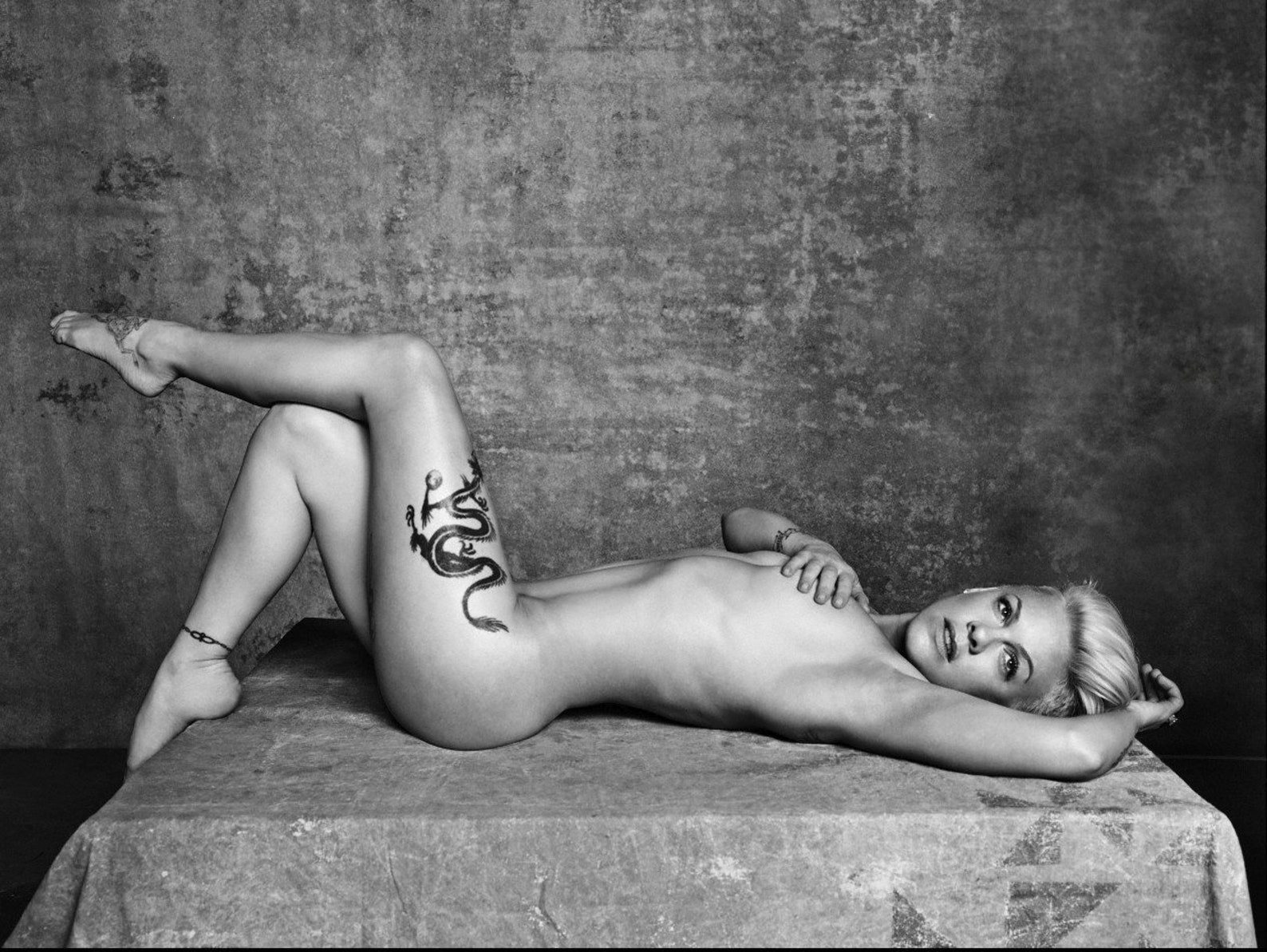 Famous females singers nude, gymslip teen galleries