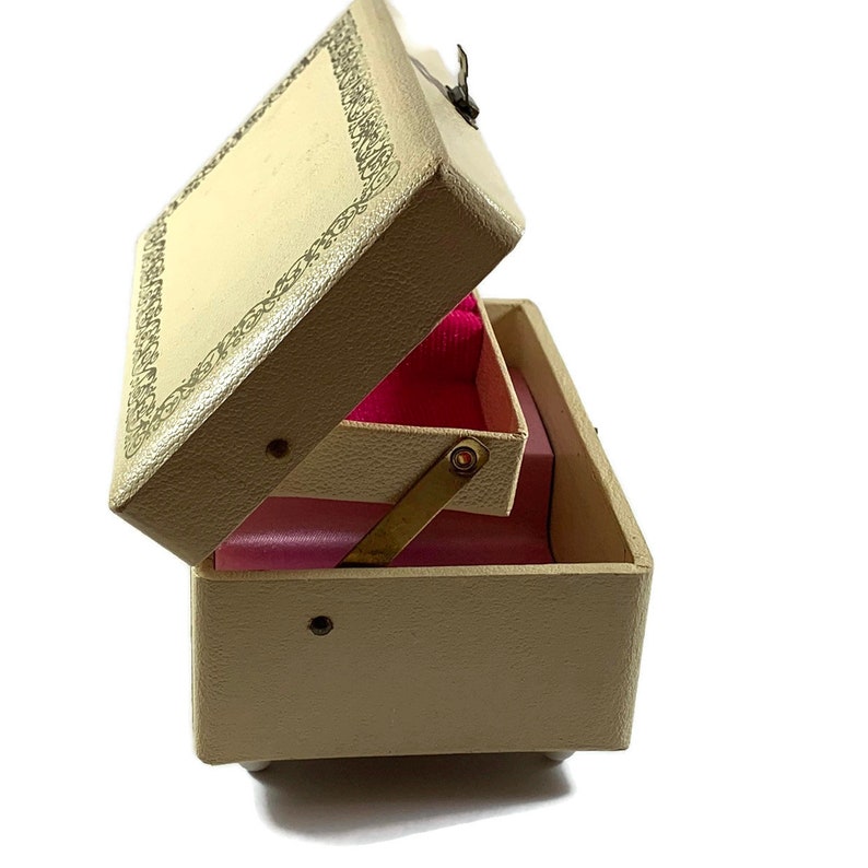 Vintage musical jewelry box plays Blue Denube Waltz