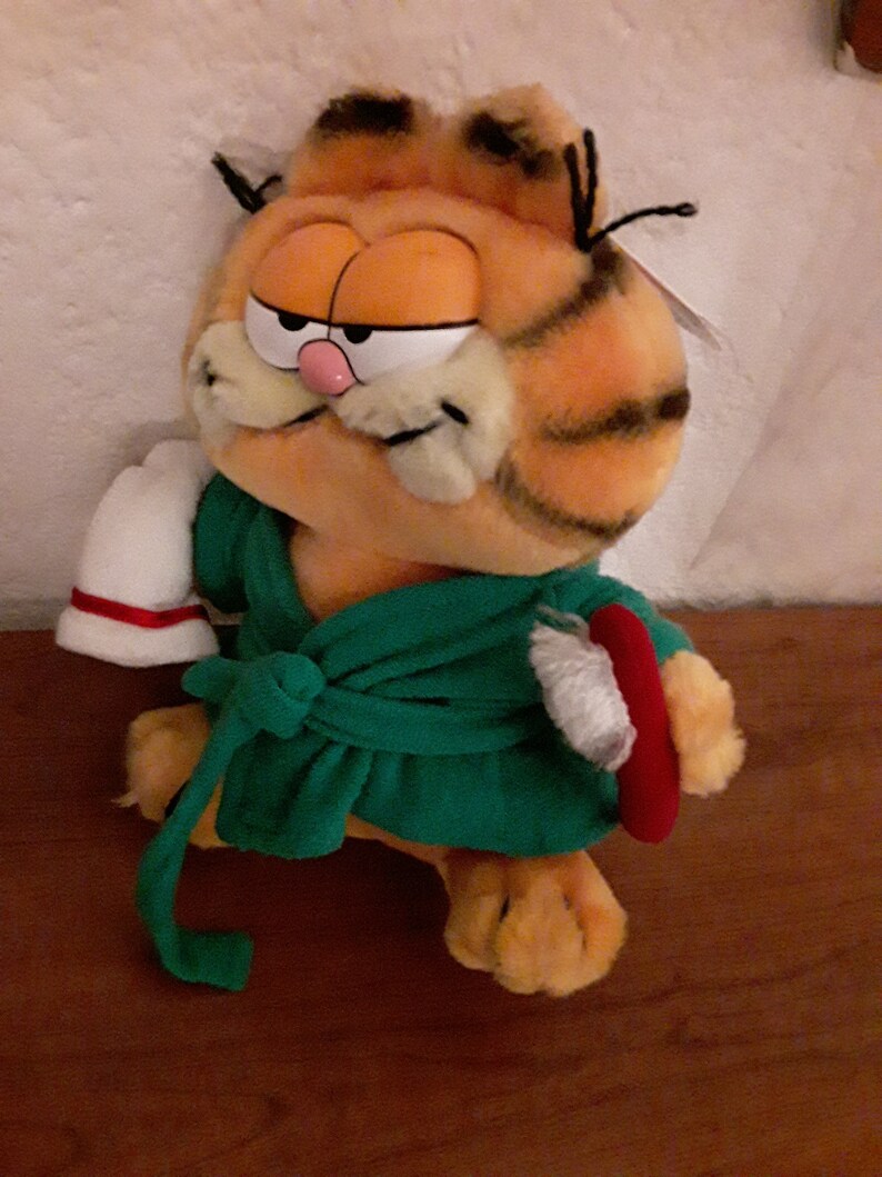 1981 garfield plush