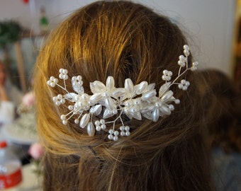 Perlen Braut Kamm, Blumen Hochzeit Kamm, Braut Haar-Accessoire, Hochzeit Kopfschmuck, Haarschmuck Kamm, Hochzeit, Brauthaarschmuck