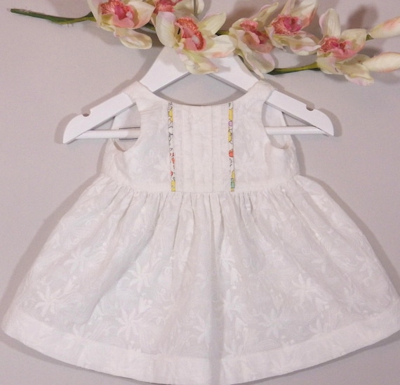 Ensemble cérémonie bébé  fille : broderie anglaise et liberty