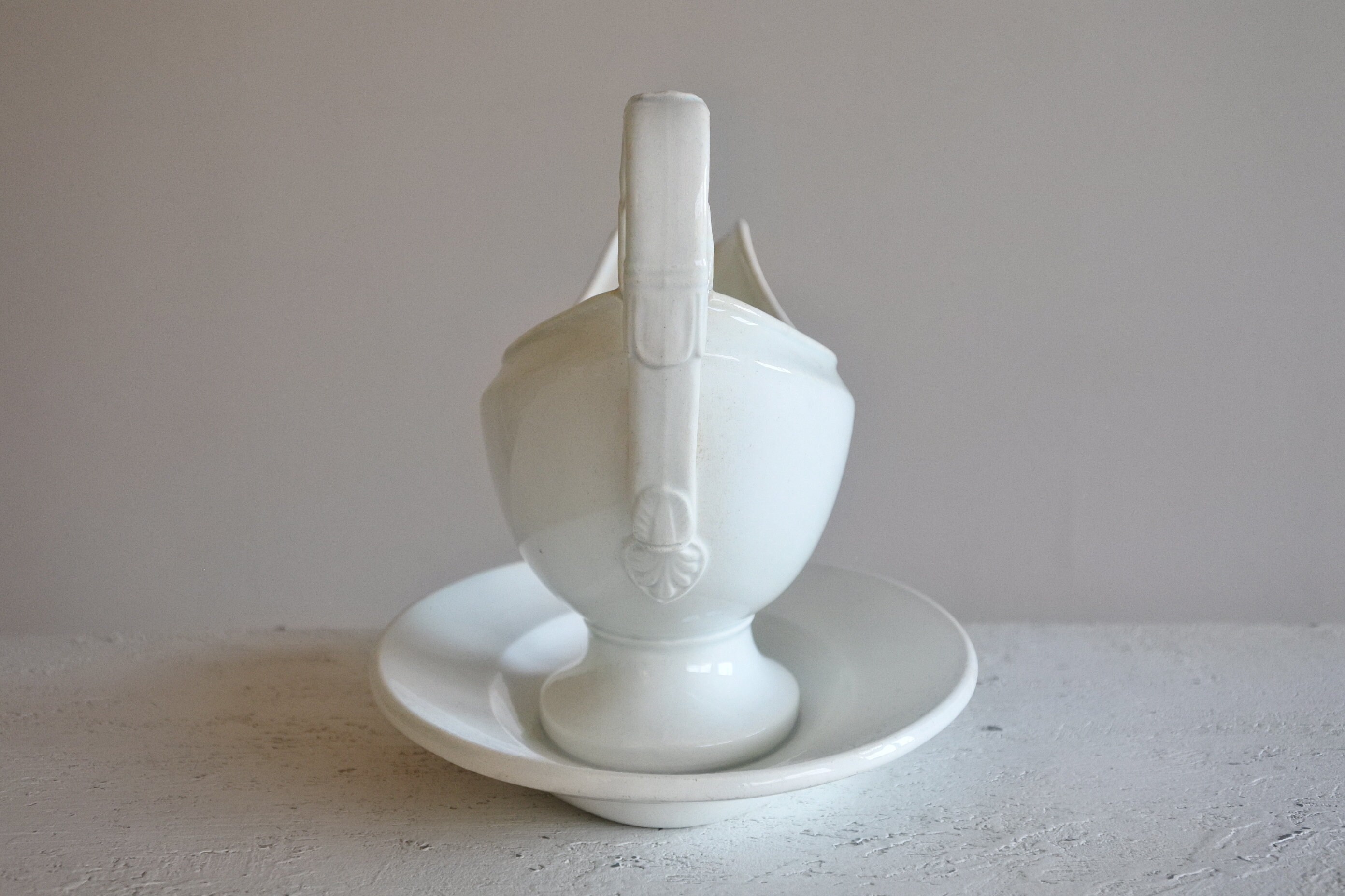 フランスアンティークソーシエール白クレイユモントロー