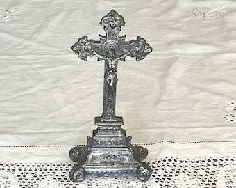 樹脂製壁掛け十字架とフランス製ブロンズキリスト像 - アンティーク