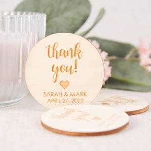 Wooden Wedding Magnets - Small Wedding Thank You favos - Wedding favors for Guests - Wedding Magnets - Personalized Rustic Wedding Favor