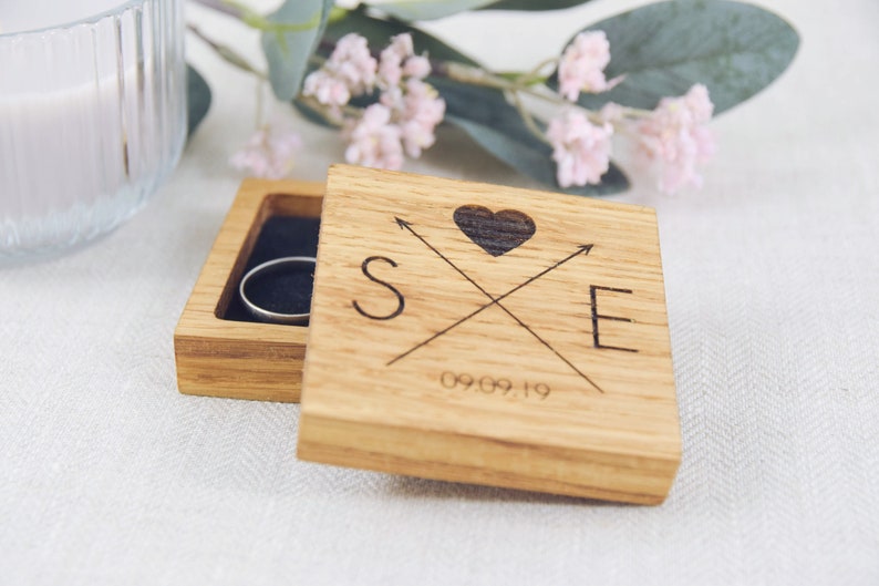 Oak wood ring box Ring plate for wedding ceremony Handmade ring box Unique wedding ring box Engraved ring plate Custom made ring box