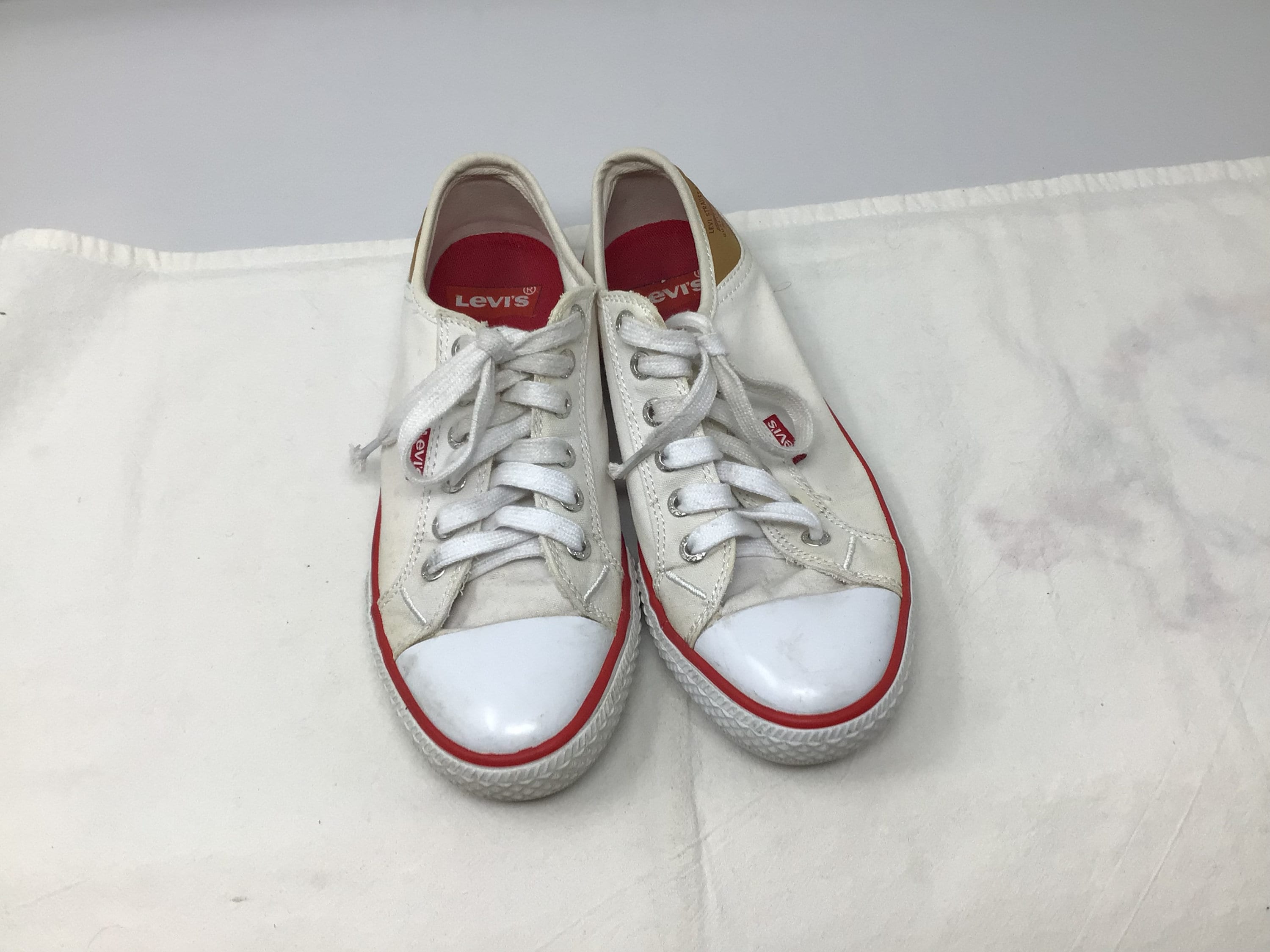 Vintage Women's White Levi's Tennis Shoes (I4) - Etsy