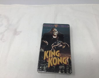 Amazon.co.jp: VHSビデオテープ キンダガートンコップ 字幕