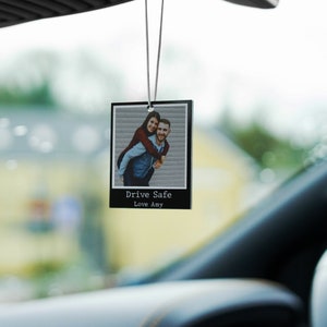 Décoration photo personnalisée pour voiture, noir, style machine à écrire, voiture suspendue Polaroid, n'importe quelle image, accessoires de voiture, idée cadeau breloque pour première voiture