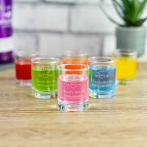 Engraved Shot Glass Personalised Shot Glasses Novelty Gift Idea for Wedding Favours Hen Do Bridesmaid Maid of Honour Hen Party Bride