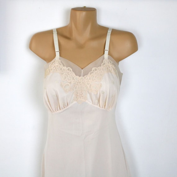 Vanity Fair Slip, vintage slip, full slip, 60s sli