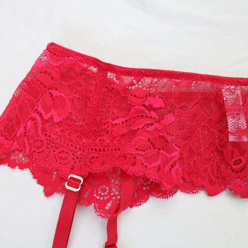 La Senza Red Lace Garter Belt Thick Width Gold Fasteners Lingerie