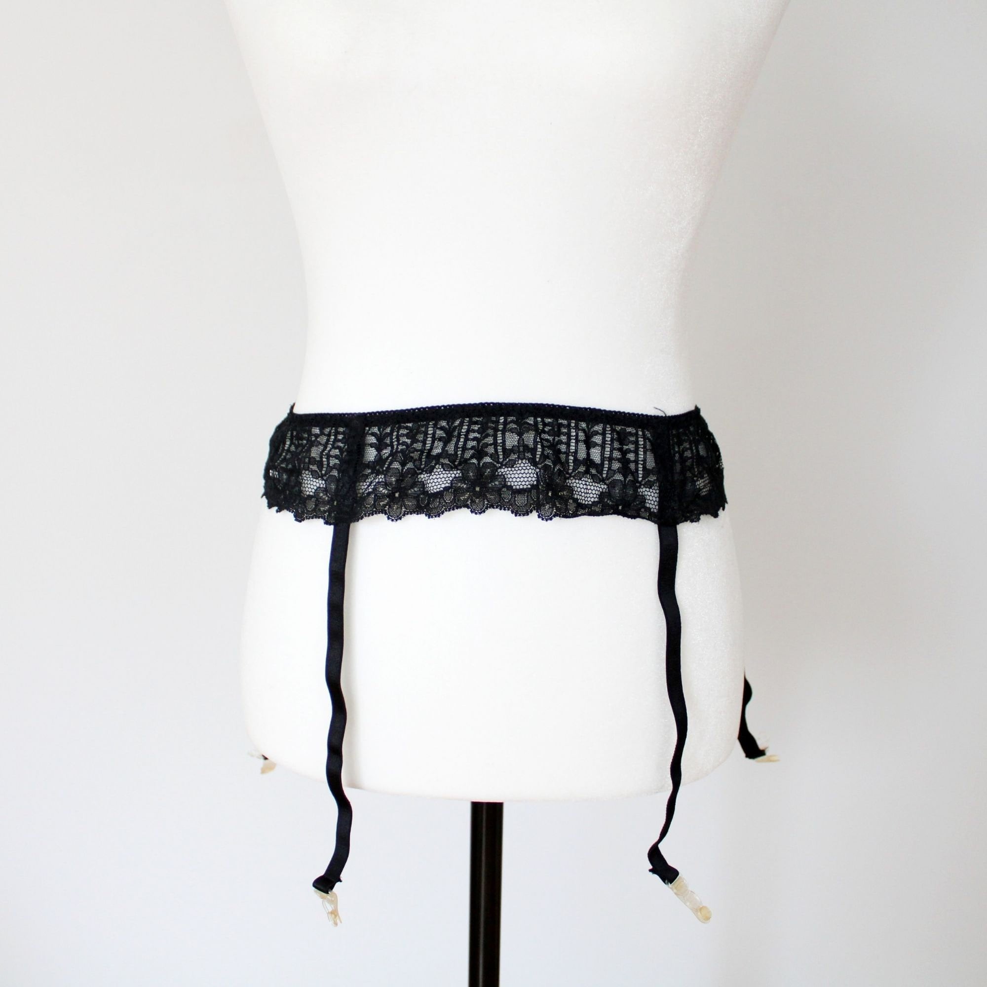 Lace Suspenders -  Canada