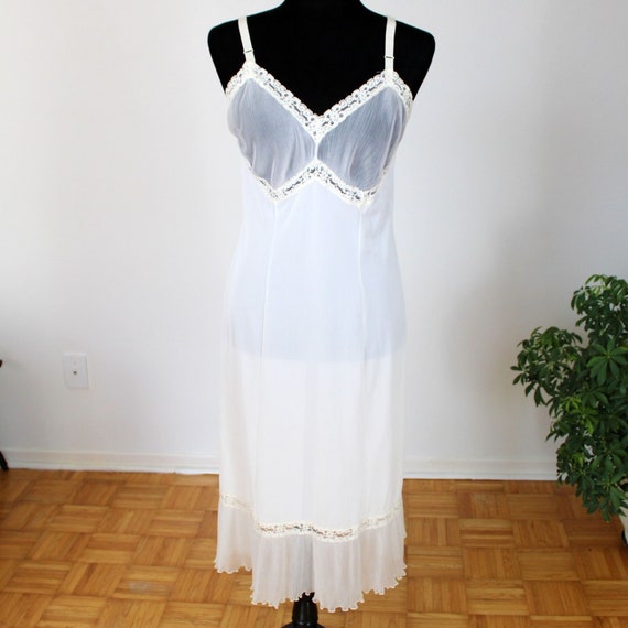 Vintage Dress Slip, Silknit, Nylon, Undergarment, White Lingerie