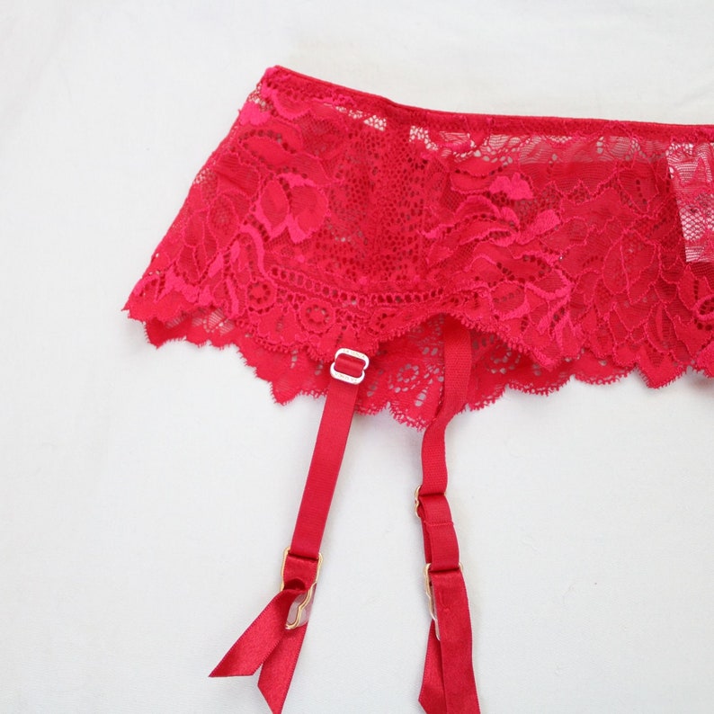 La Senza Red Lace Garter Belt Thick Width Gold Fasteners Lingerie