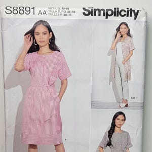 Simplicity S8891 Misses Womens dress tie belt top pants shorts button front Size 10-12-14-16-18 Uncut Factory Folded