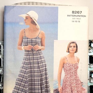 Vogue Very Easy Sport 8267 Misses Button Front Sundress Two Lengths Size 14 16 18 Uncut Factory Folded