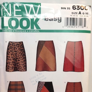 Peut inclure: Une pochette de patron de couture New Look 6300 pour jupes en taille A 6-16. Le devant présente six variantes de jupes, dont un imprimé léopard, des tons marron color-block, du rouge avec point de croix, du tartan, des motifs géométriques.