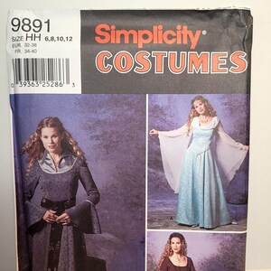 Renaissance gown costume sewing pattern Simplicity 9891 Misses medieval fantasy Halloween Size 6-12 Uncut Factory Folded