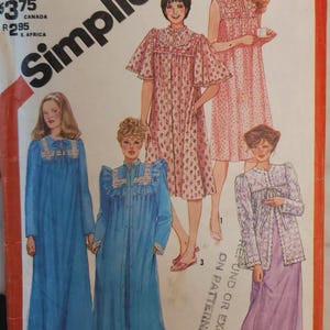 Simplicity 5330 1980s nightgown robe and bed jacket lingerie sewing pattern Size 8 to 20 PRE-CUT COMPLETE