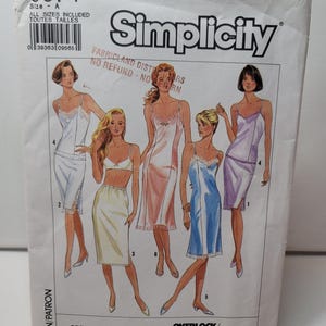 Simplicity 9374 ヴィンテージソーイングパターン ハーフスリップキャミソール フルスリップランジェリー サイズ6～24 プレカット済み