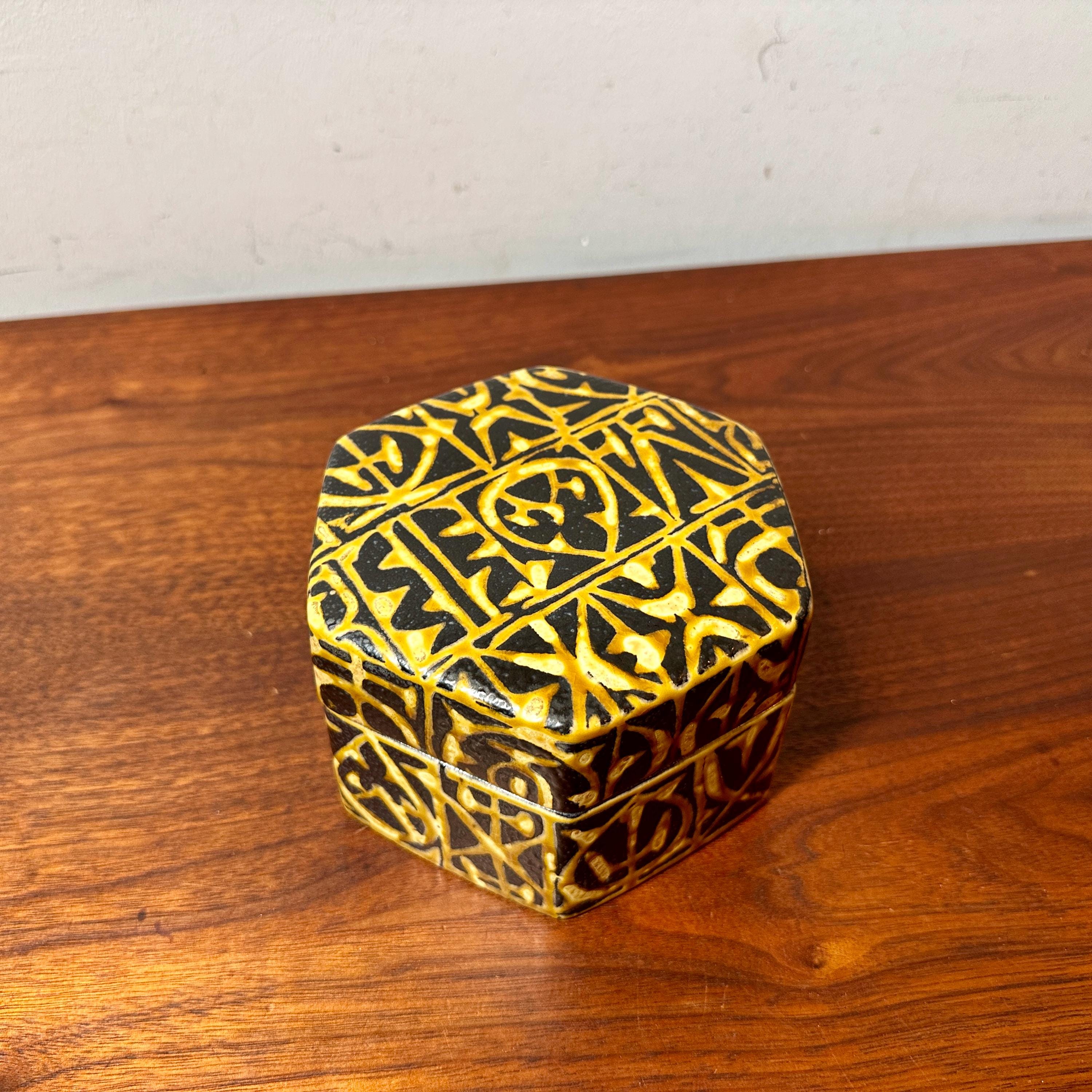 ヴィンテージ ロイヤルコペンハーゲン 蓋付きボックス：ミッド