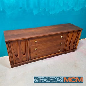 Mid Century Broyhill Brasilia Walnut Credenza: Lowboy Buffet Sideboard