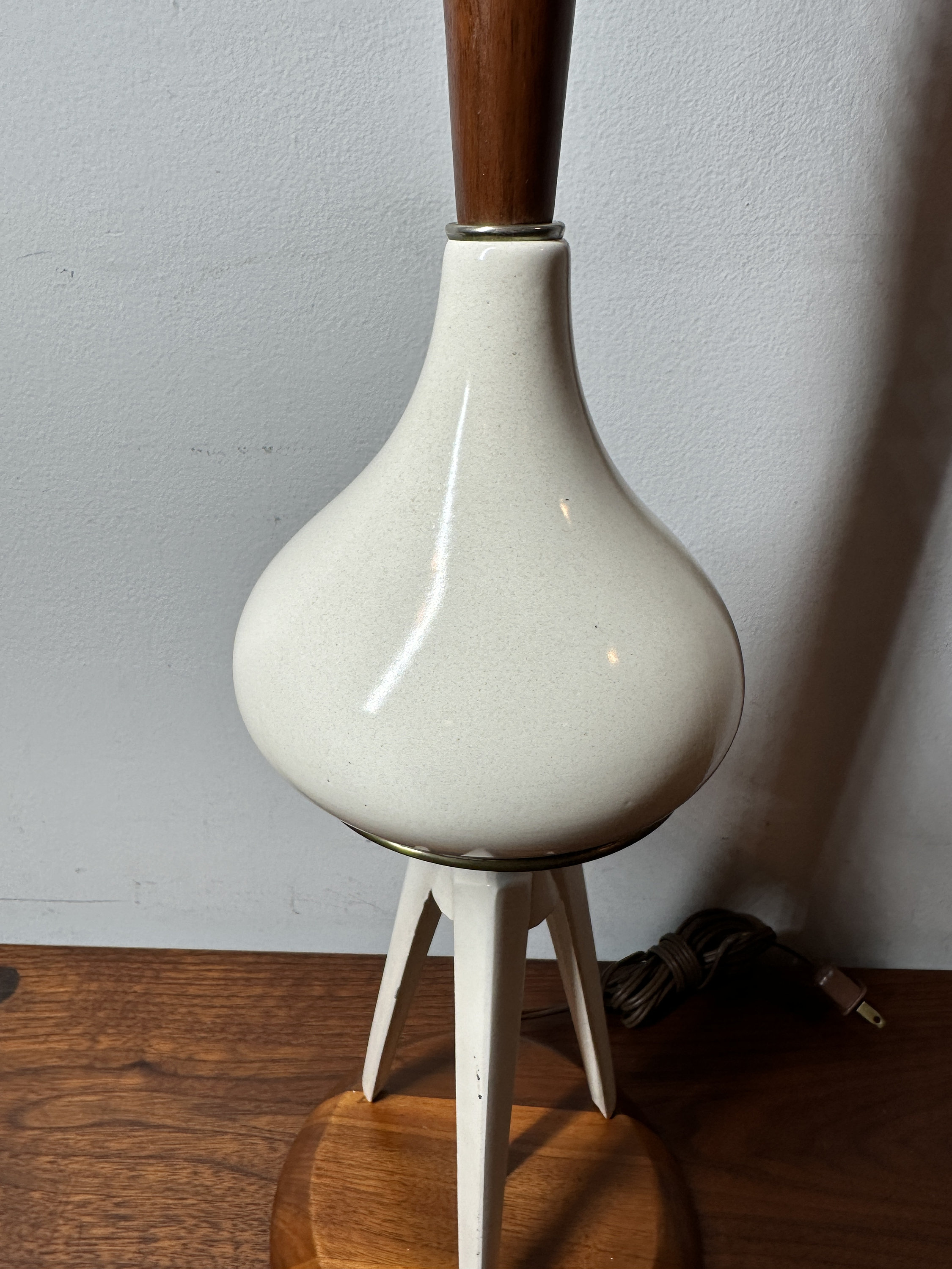 Mid Century Modern Lamp / Atomic Rocket Retro Ceramic Wood