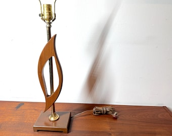 Mid Century Modern Lamp / Sculptural Walnut Wood Flame Retro Leaf Teardrop / Vintage MCM