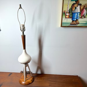 Mid Century Modern Lamp / Atomic Rocket Retro Ceramic Wood & Metal / Vintage MCM