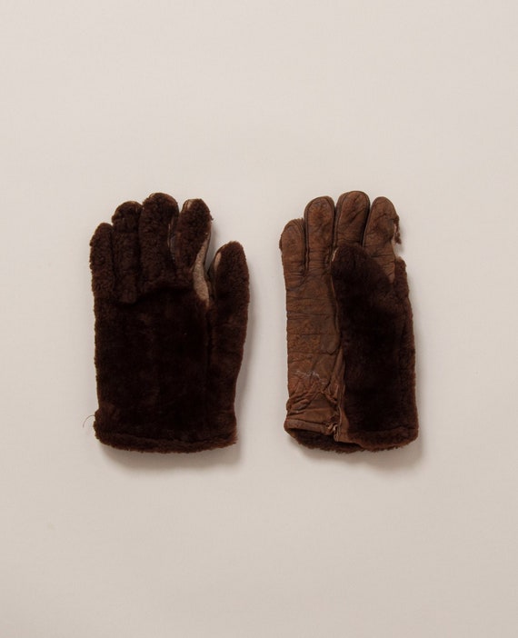 1930's Size 8 Grizzly Glove by Barrie Gloves