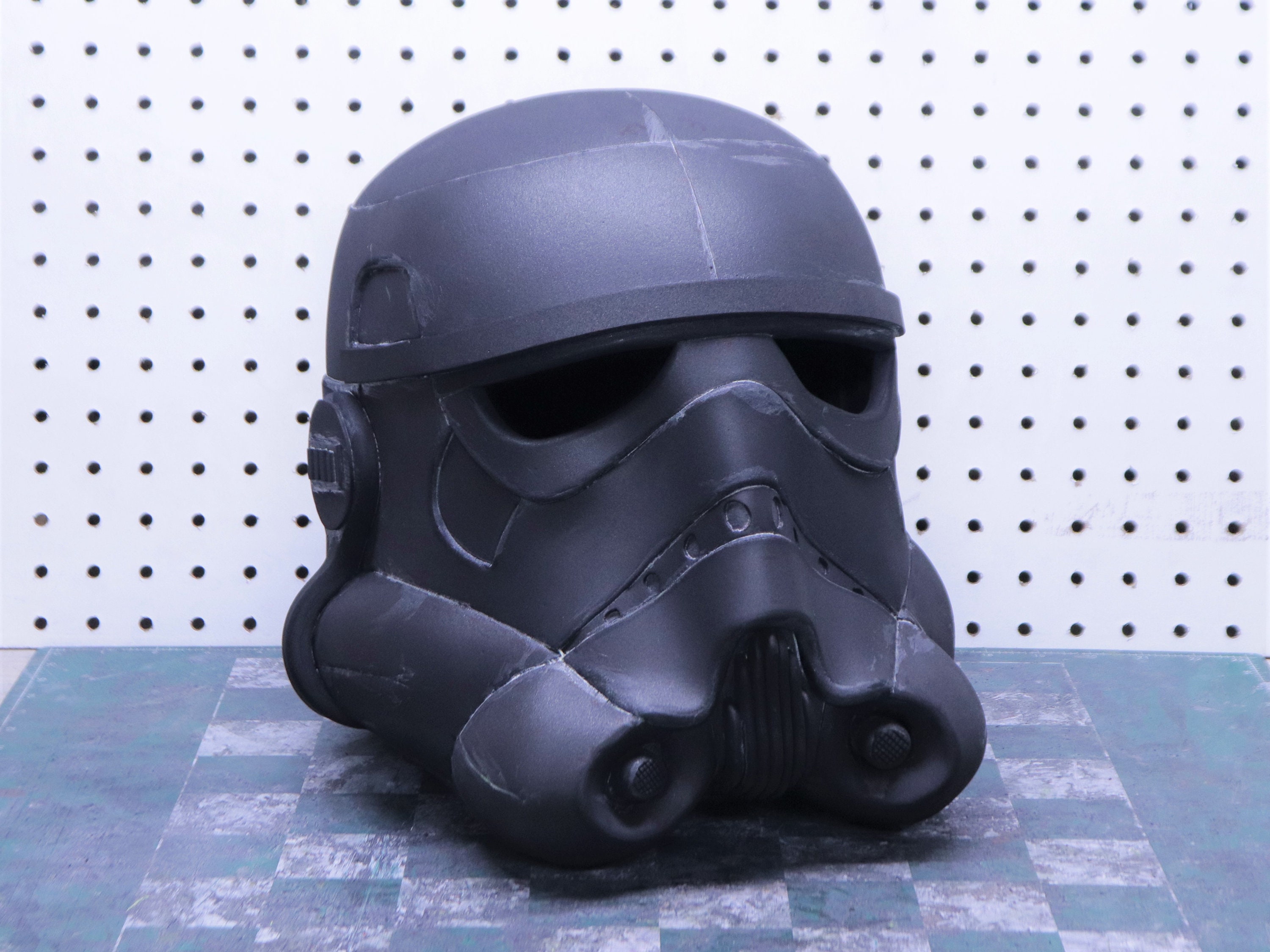 ストーム・トルーパーのヘルメットを再現したプロダクトが登場
