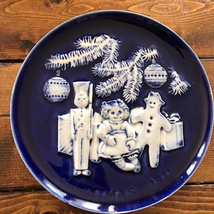 1971 Christmas Royal Rockwood plate