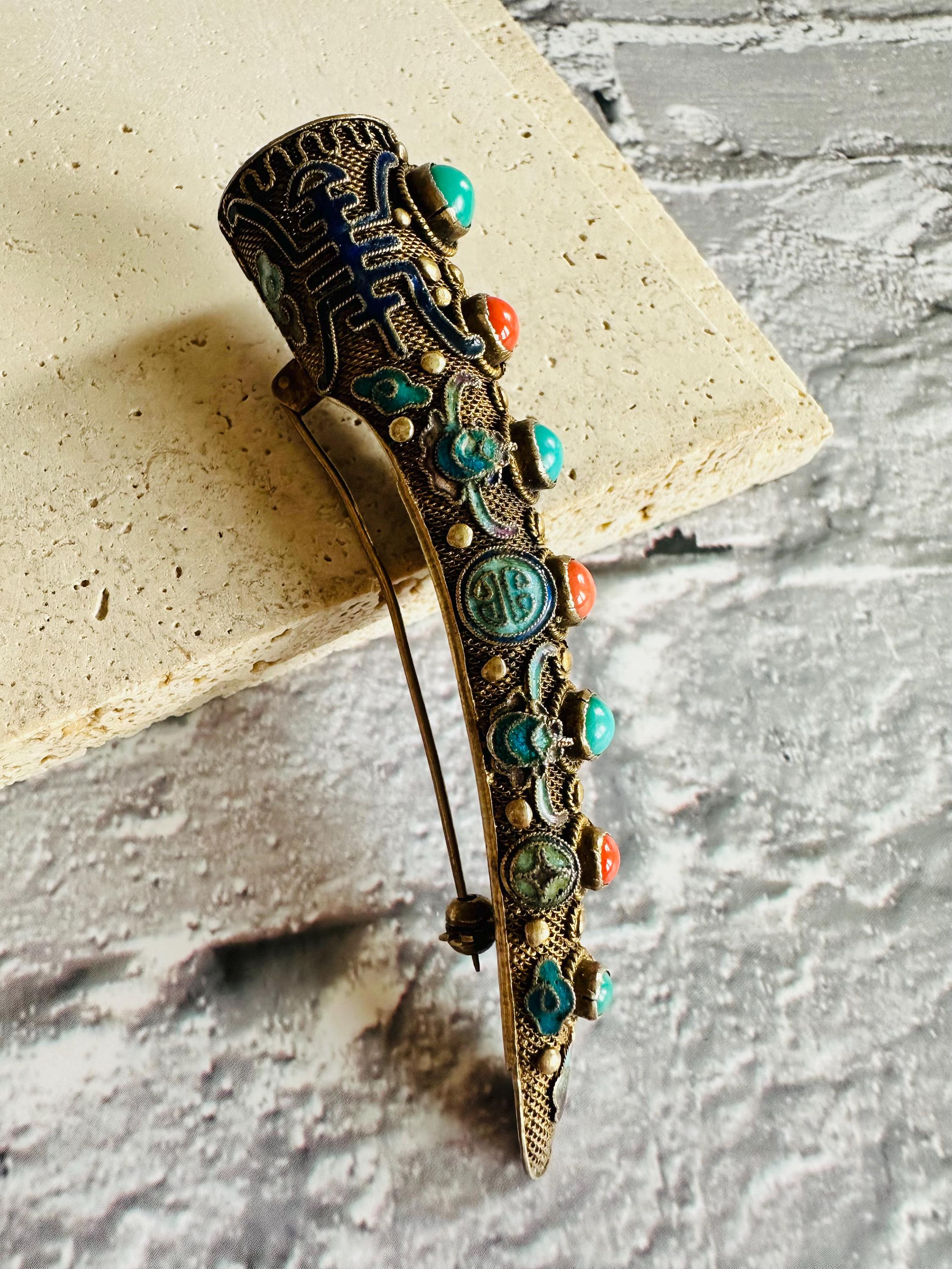 LOT DE 49 BAGUES FANTAISIE EN METAL ET STRASS - DIFFERENTES TAILLES LOT DE 49 BAGUES FANTAISIE EN METAL ET STRASS - DIFFERENTES TAILLES