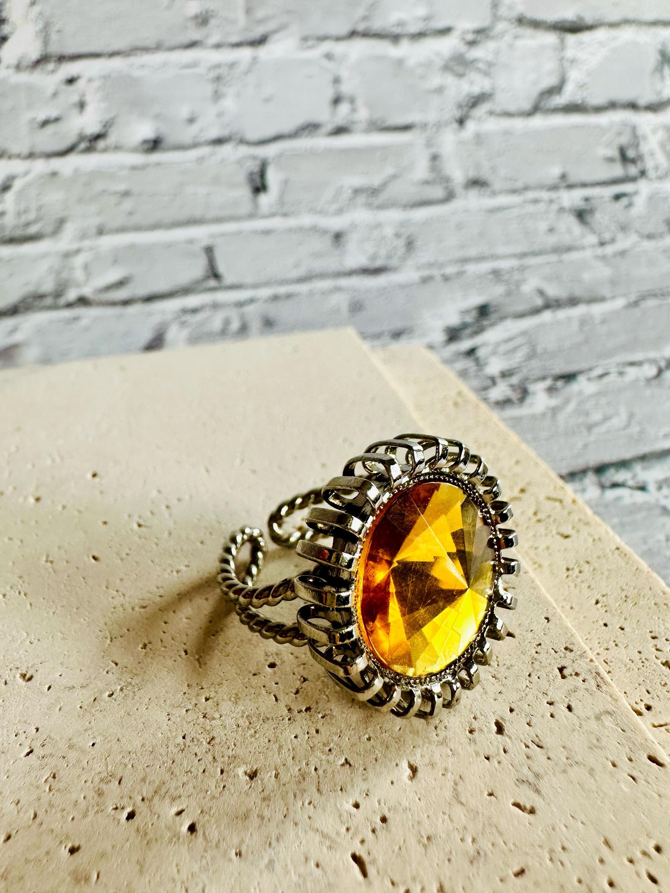 Vintage Orange Glass Stone Cocktail Ring Size 6 silver tone adjustable
