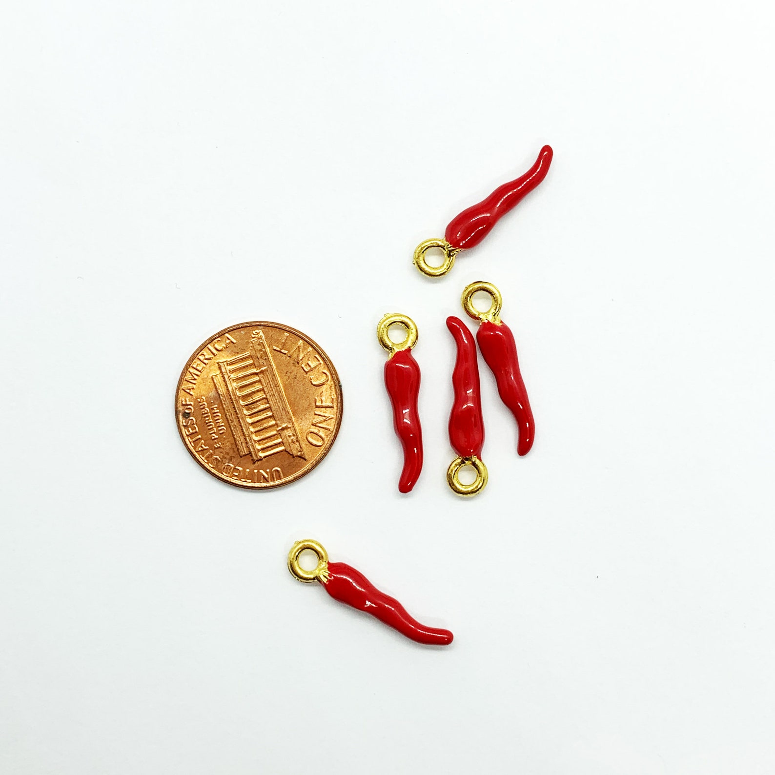 5 Chili Pepper Enamel Charms Red Pepper Charm Gold Tone Food Etsy