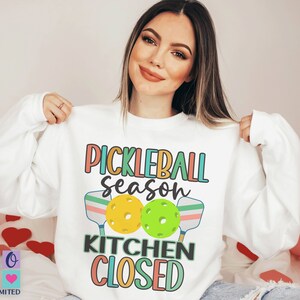 Pickleball Women&#39;s Sweatshirt Gift, Funny Pickleball Sweatshirt for Women Pickleball Lovers Sweater Mom Grandma Mother&#39;s day Gift