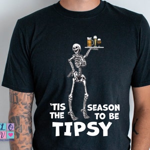 Camiseta Tis The Season Bartenders, linda camisa de esqueleto de garçonete de Halloween, camisa engraçada de cerveja de esqueleto de servidor Octoberfest,