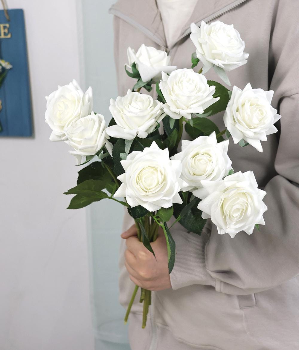 フェイクホワイトローズフラワー、人工ローズステム、リアルタッチ