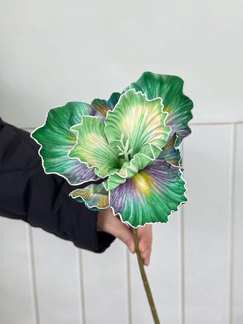 3D Realistic artificial Faux iris flower，real touch faux iris flower，flower arrangement，fake flower for vase filler，home wedding decor Green