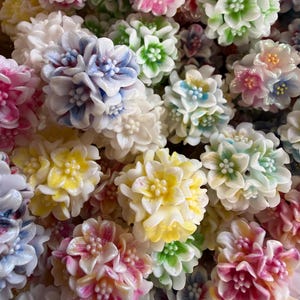 Belles perles de fleurs fantaisie pour stylos ou autres créations manuelles couleurs mélangées