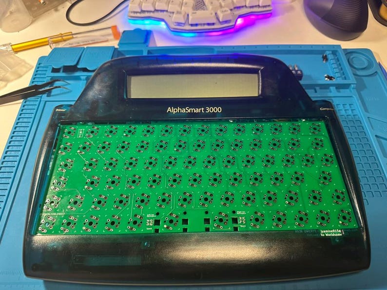 Alphasmart Modifications Alphasmart 3000 Replacement PCB for Mechanical Switch Upgrade (MX or ...