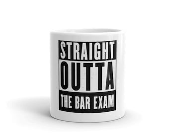 Tout droit sorti de la tasse d'examen du barreau | Cadeau avocat drôle