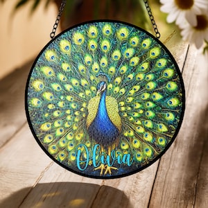 Peacock glas-in-lood zonnevanger – majestueuze vogel acryl raam hangend ornament, elegante blauwgroene zonnevanger voor huisdecoratie