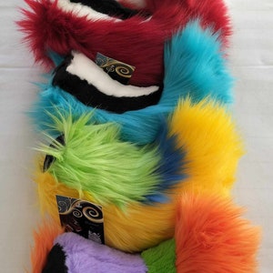 Trzy tonowe ogony z guzkami. Ogony fursuit, kostiumowe lub cosplay.