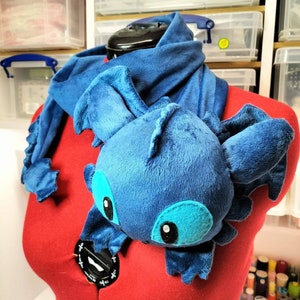Night fury dragon plush scarf. How to train your dragon plushie.